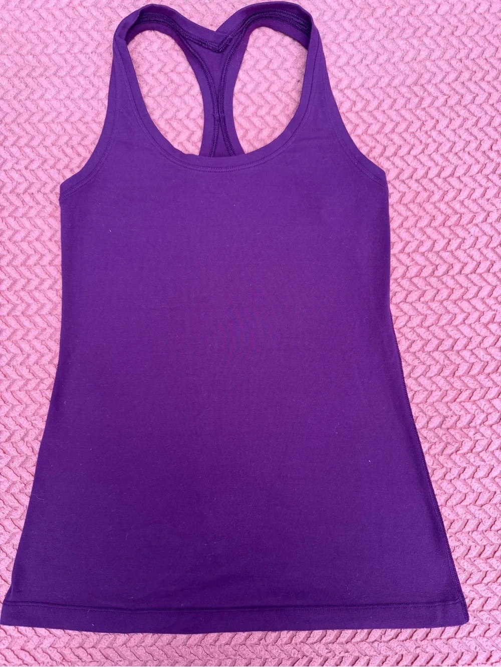 Lululemon lot of 5 tank tops size 6, all are in mint condition barely worn